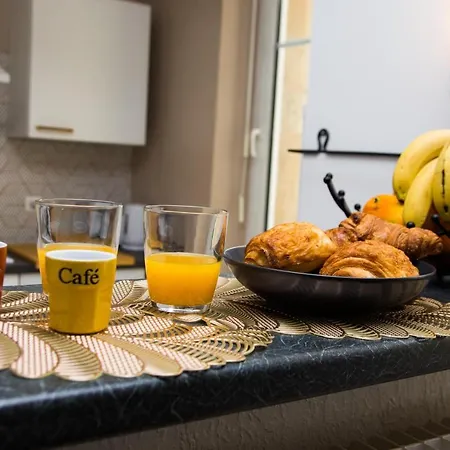 Διαμέρισμα Thermal A 2 Min -le 1909- 8 Pers- Parking Chez Julie *