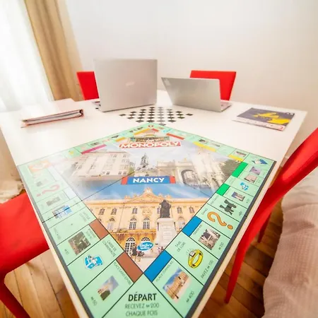 Thermal A 2 Min -le 1909- 8 Pers- Parking Chez Julie *