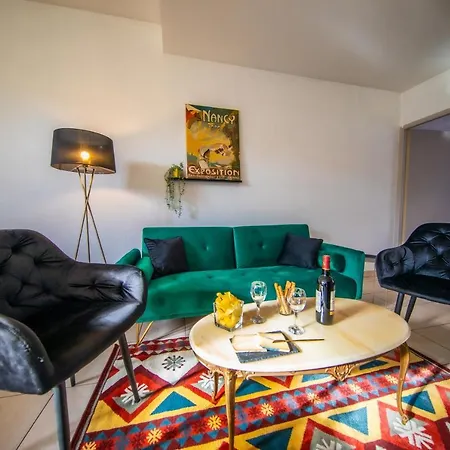 Thermal A 2 Min -le 1909- 8 Pers- Parking Chez Julie アパート ナンシー