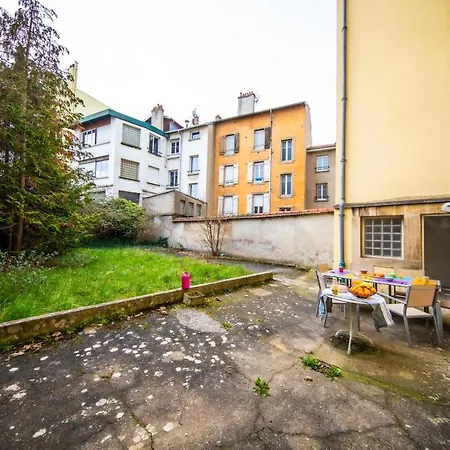 Thermal A 2 Min -le 1909- 8 Pers- Parking Chez Julie * ナンシー