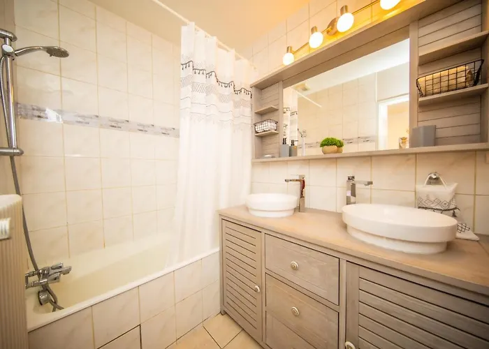 Thermal A 2 Min -le 1909- 8 Pers- Parking Chez Julie 낭시