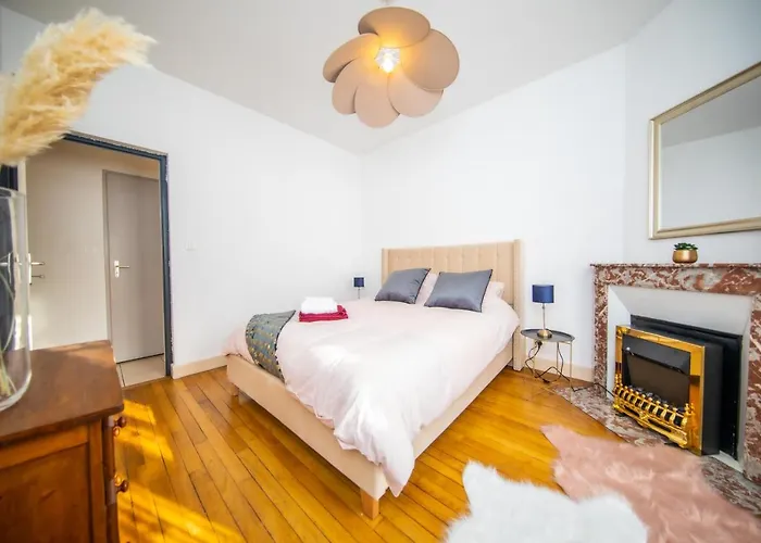 Daire Thermal A 2 Min -le 1909- 8 Pers- Parking Chez Julie